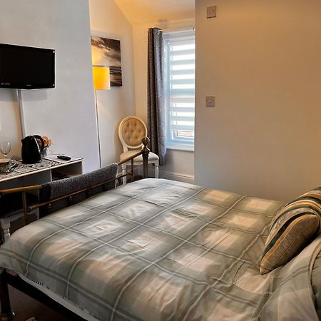 North Sands Lodge สการ์โบโรห์ ภายนอก รูปภาพ